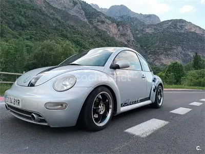 Usado VW New Beetle 100 CV (73 kW) 2002 Gris / plata Utilitario