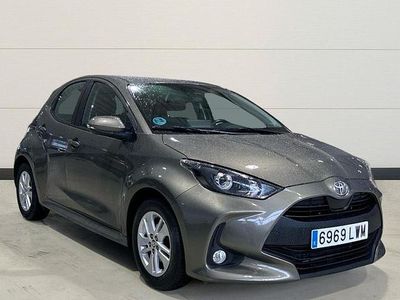 Usado Toyota Yaris Edition 125 CV (91 kW) 2022 Verde Berlina