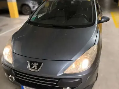 Usado Peugeot 307 109 CV (80 kW) 2007 Gris Utilitario