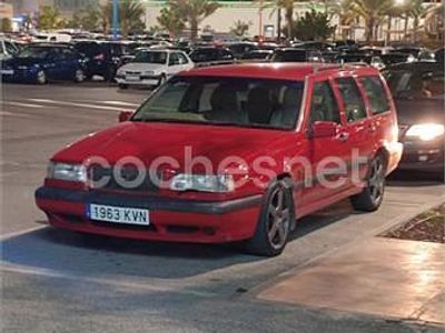 Begagnad Volvo 850 240 HK (176 kW) 1995 Röd Kombi