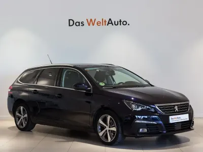 Usado Peugeot 308 SW Allure 120 CV (88 kW) 2019 Azul Familiar