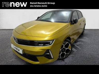 Usado Opel Astra Ultimate 130 CV (95 kW) 2022 Miel Utilitario
