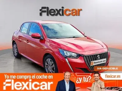 Usado Peugeot 208 Active 100 CV (73 kW) 2021 Rojo Utilitario