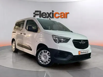 Usado Opel Combo Edition+ 102 CV (75 kW) 2021 Blanco Monovolumen