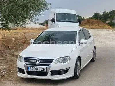 Usado VW Passat R-line 140 CV (102 kW) 2008 Blanco Berlina