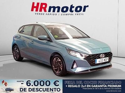 Azul Usado 2023 Hyundai i20 Berlina | 16.490 € (Precio justo)