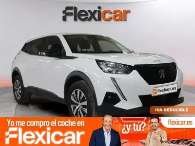 Usado Peugeot 2008 Active 100 CV (73 kW) 2022 Blanco SUV