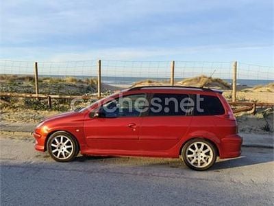 Usado Peugeot 206 110 CV (80 kW) 2004 Granate Familiar