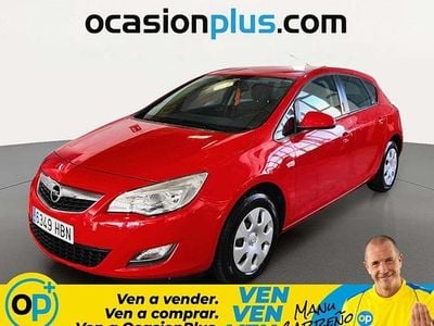 Usado Opel Astra Essentia 101 CV (74 kW) 2011 Rojo Utilitario