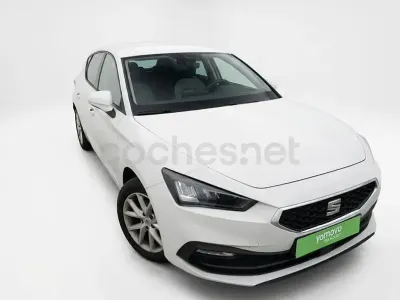 Usado Seat Leon Reference 115 CV (84 kW) 2022 Blanco Berlina