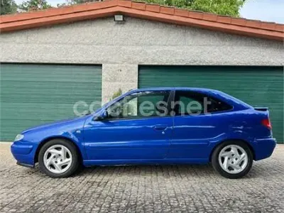Usado Citroën Xsara 167 CV (122 kW) 2000 Azul Coupe