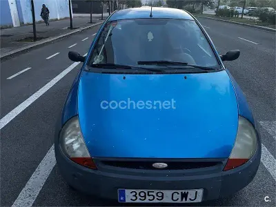 Usado Ford Ka 70 CV (51 kW) 2004 Azul Utilitario