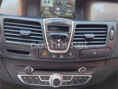 Usado Renault Laguna III Dynamique 130 CV (95 kW) 2011 Blanco Berlina