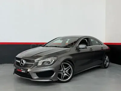 Usado Mercedes CLA220 AMG line 177 CV (130 kW) 2015 Gris / plata Coupe