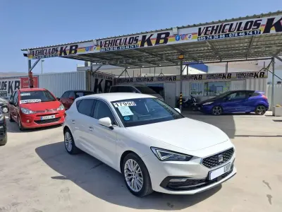 Usado Seat Leon XCELLENCE 131 CV (96 kW) 2021 Blanco Utilitario