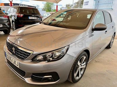 Usado Peugeot 308 Allure 130 CV (95 kW) 2020 Gris / plata Berlina