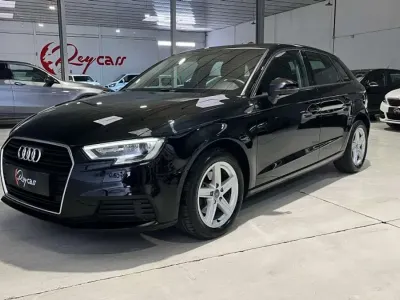 Usado Audi A3 Sportback 116 CV (85 kW) 2020 Negro Utilitario