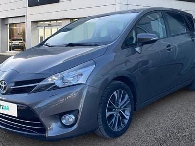 Usado Toyota Verso Advance 132 CV (97 kW) 2016 Gris Monovolumen