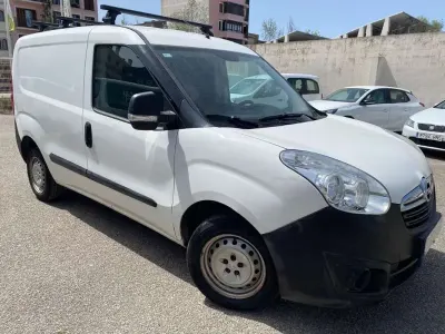 Usado Opel Combo 90 CV (66 kW) 2016 Blanco Monovolumen