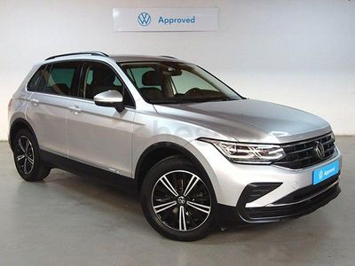 Usado VW Tiguan Life 122 CV (89 kW) 2022 Gris / plata SUV