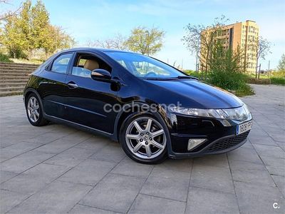 Usado Honda Civic Executive 140 CV (102 kW) 2007 Negro Berlina