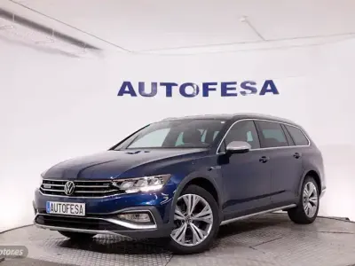 Usado VW Passat 200 CV (147 kW) 2022 Azul Familiar