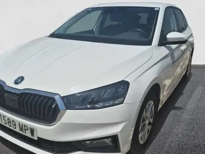 Usado Skoda Fabia Selection 95 CV (69 kW) 2024 Utilitario
