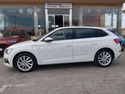Usado Skoda Scala Style 110 CV (80 kW) 2022 Blanco Utilitario