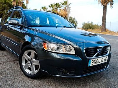 Usado Volvo V50 Momentum 109 CV (80 kW) 2010 Gris / plata Familiar