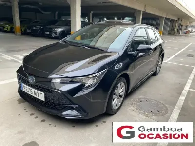 Używany Toyota Corolla Active 140 KM (102 kW) 2025 Czarny Kombi