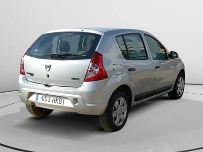 Begagnad Dacia Sandero 75 HK (55 kW) 2012 Grå Sedan