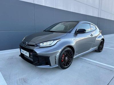 Usado Toyota Yaris 276 CV (202 kW) 2024 Gris Utilitario
