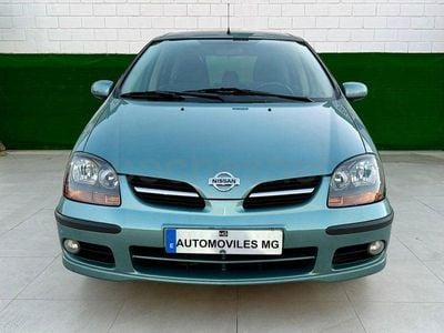 Usado Nissan Almera Tino 114 CV (83 kW) 2002 Verde Monovolumen