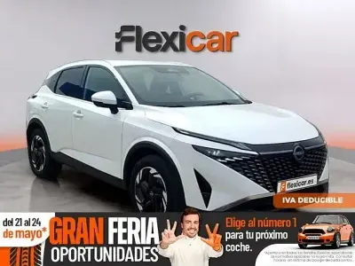 Używany Nissan Qashqai Acenta 140 KM (102 kW) 2024 Biały SUV