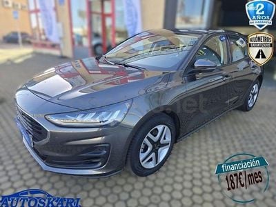 Usado Ford Focus Active 125 CV (91 kW) 2022 Gris / plata Berlina