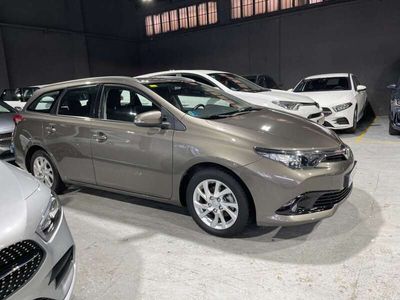 usado Toyota Auris Touring Sports hybrid 140H Active