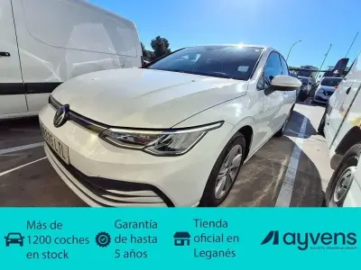 Usado VW Golf VIII Life 110 HP (80 kW) 2021 Branco Citadino