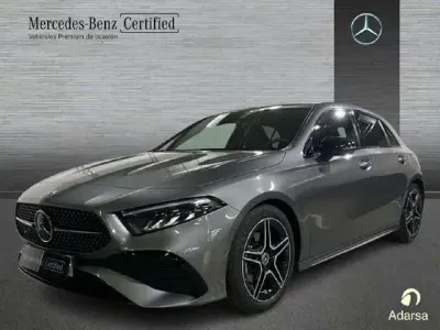 Usado Mercedes A180 116 CV (85 kW) 2025 Gris montaña Berlina