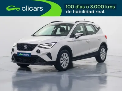 Usado Seat Arona Style 110 CV (80 kW) 2021 Blanco SUV