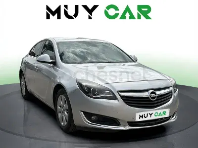 Usado Opel Insignia Business 120 CV (88 kW) 2017 Gris / plata Familiar