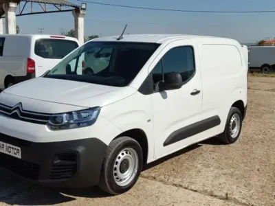 Usado Citroën Berlingo 102 CV (75 kW) 2020 Blanco Monovolumen