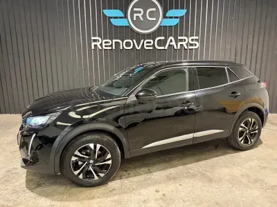 Usado Peugeot 2008 Active 100 CV (73 kW) 2023 Negro SUV