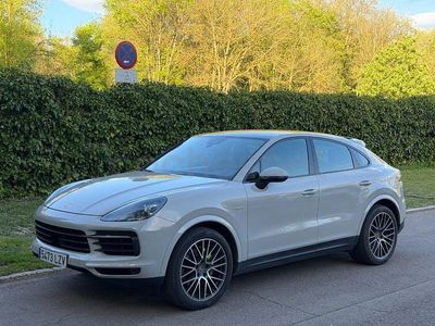 Usado Porsche Cayenne Platinum Edition 462 CV (339 kW) 2022 Gris / plata SUV