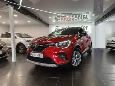 Usado Renault Captur Zen 131 CV (96 kW) 2020 Rojo SUV