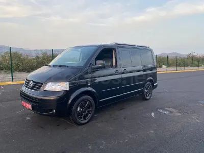 Usado VW Multivan Highline 174 CV (127 kW) 2008 Negro Monovolumen