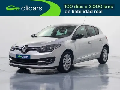 Usado Renault Mégane LIMITED 95 CV (69 kW) 2015 Gris / plata Berlina