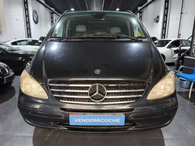 Usado Mercedes Viano 136 CV (100 kW) 2010 Gris Monovolumen