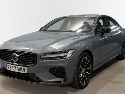 Gris / plata Usado 2023 Volvo S60 Ultimate Berlina | 43.900 € (Un poco caro)