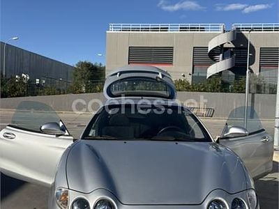 Usado Hyundai Coupé 114 CV (83 kW) 2000 Gris / plata Coupe