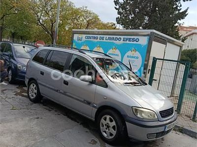 Usado Opel Zafira Comfort 100 CV (73 kW) 2002 Gris / plata Monovolumen